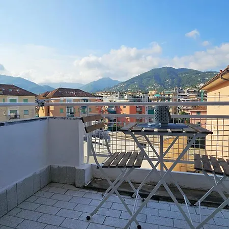 Al Ludomar, Cozy Flat And Free Park Lejlighed