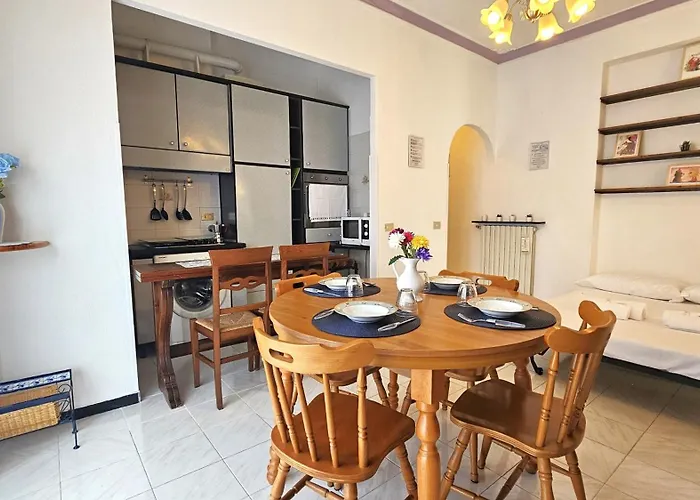 Al Ludomar, Cozy Flat&free Park *